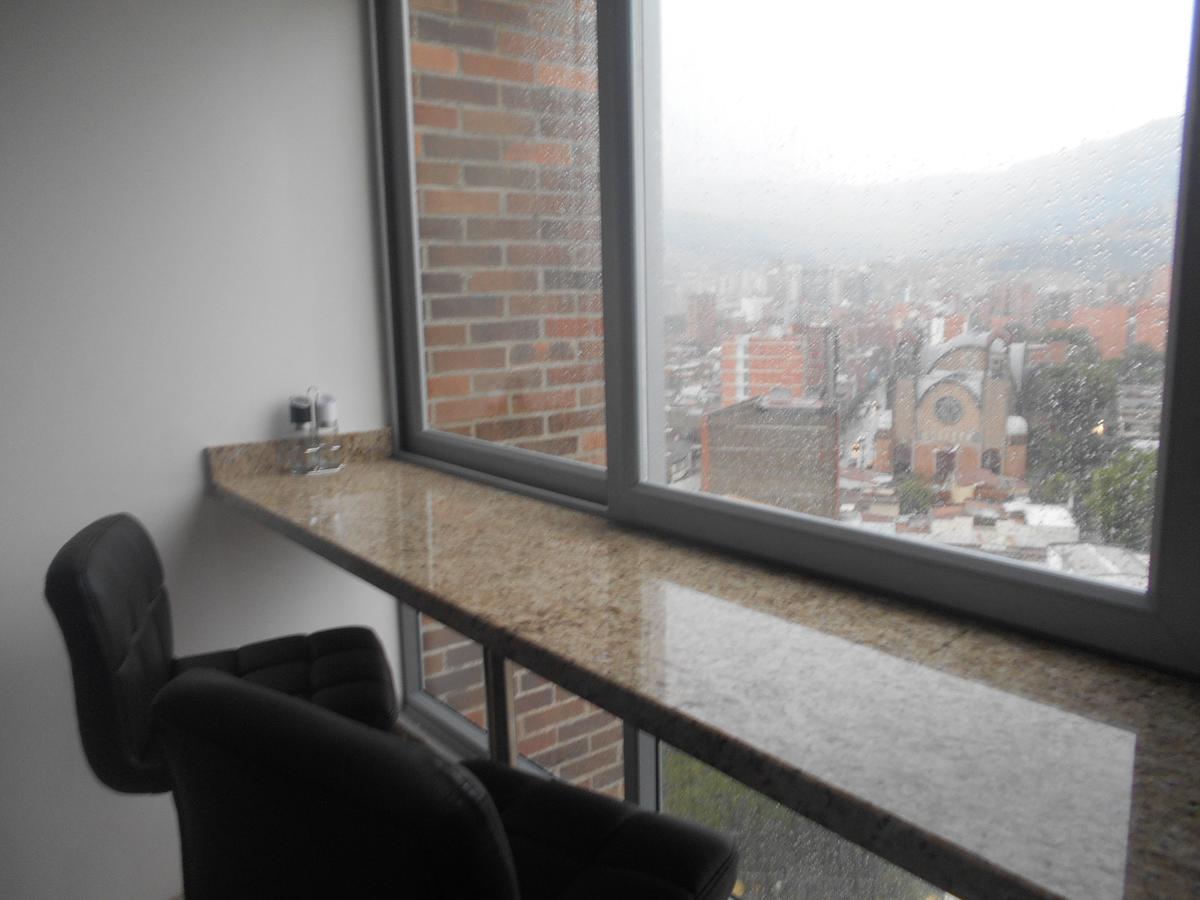 Apartasuites AV Medellín Extérieur photo