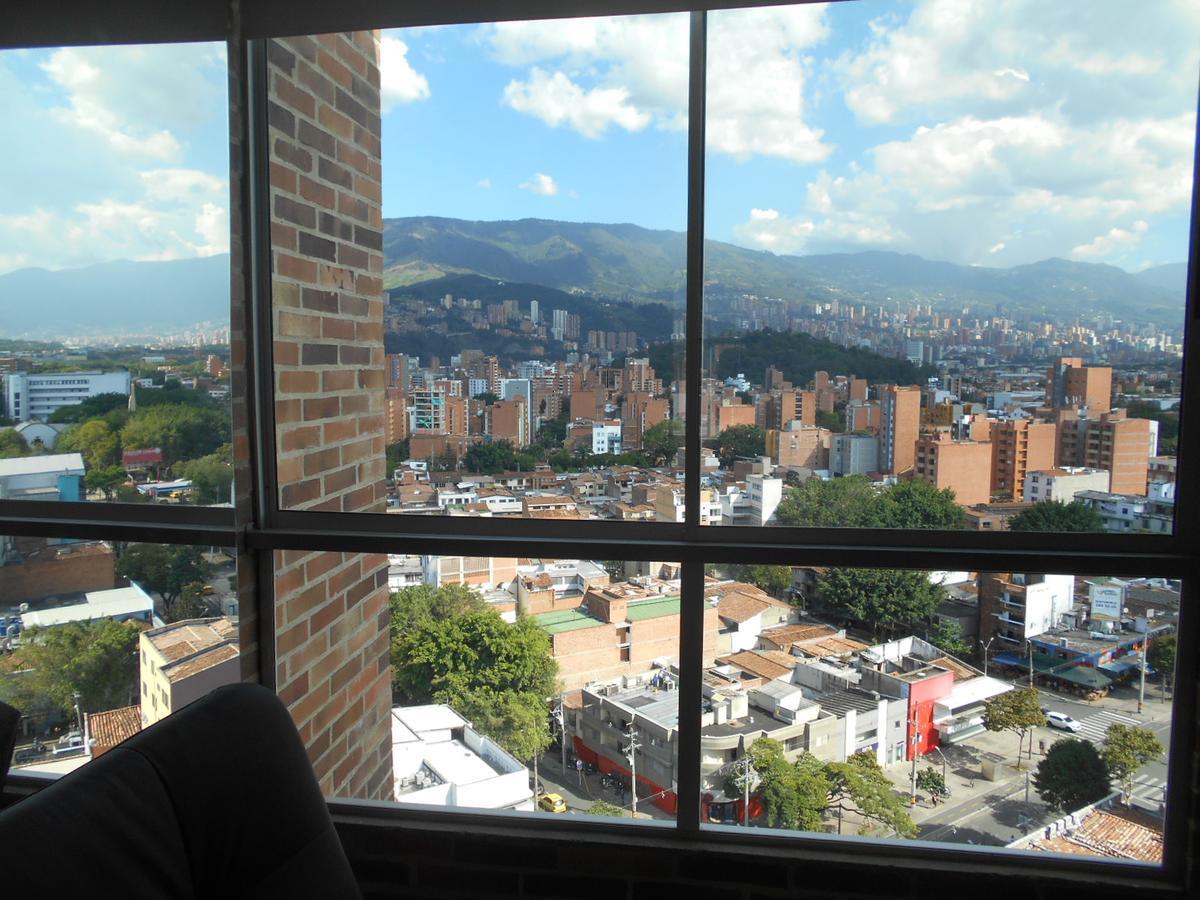 Apartasuites AV Medellín Extérieur photo
